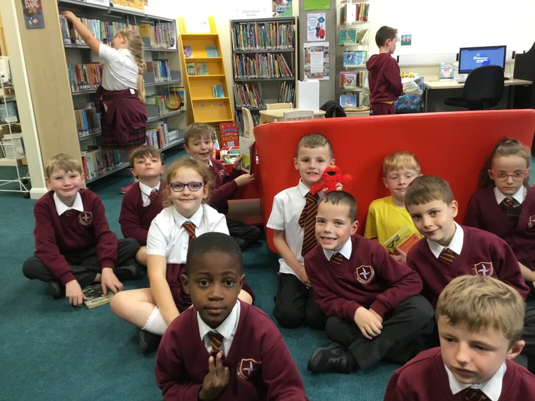 Image of Year 3 Visit the Library