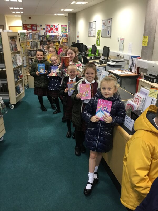 Image of Year 3 Library Visit 