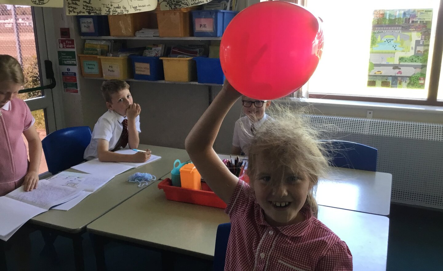 Image of Y4 static electricity