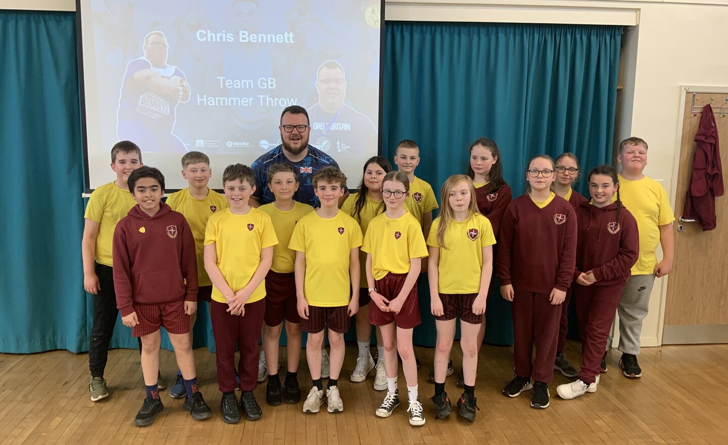 Image of Y6 train with Olympian Chris Bennett