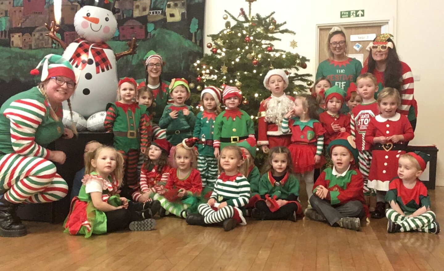 Image of Nursery Christmas sing a long and elf day 